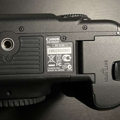 Canon 5D mark iii (made in Japan)