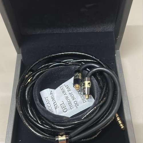[限量2條](耳機線名:TRITON BLACK)雙絞6N銀鍍鈀、5N銀鍍金、6N單晶銀、4N純銀和無氧...