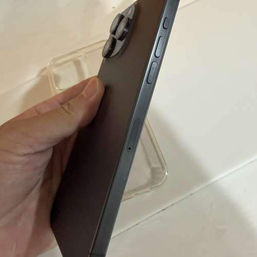 iPhone 15pro max512gb,黑色鈦金屬，港行，apple 換原廠電，滿血復活，電池健康度100...