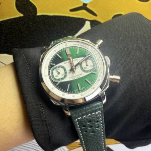 百年灵 Top Time B01 Racing 赛车款 型號 AB01771A1L1X1