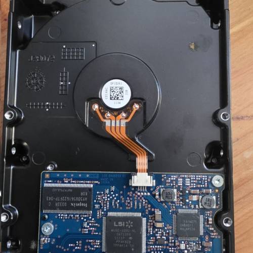 Hitachi  3.5 吋硬碟 1TB