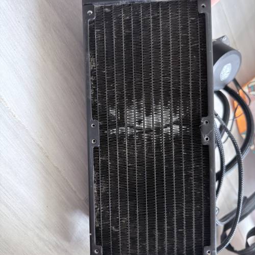 Cooler Master MasterLiquid ML240L RGB 一體式CPU水冷散熱器