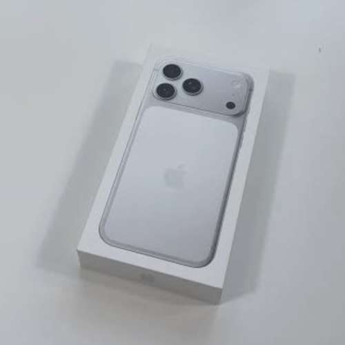 港行 全新 未開封 iPhone 17 pro 256gb 一年蘋果保養 what app 6497 6645 (not 18)