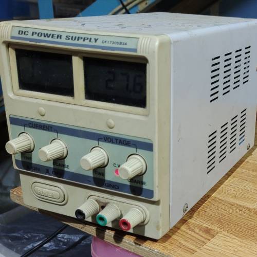 穩壓器30V 3A