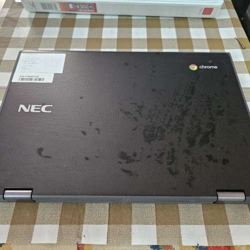 NEC Chromebook Y1 翻轉筆記型電腦