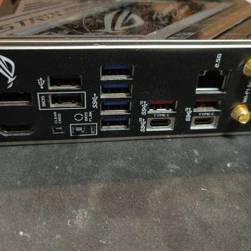 ASUS ROG STRIX Z790-H GAMING WIFI  ATX主版 ((windows11Pro授權碼)) Socket 1700