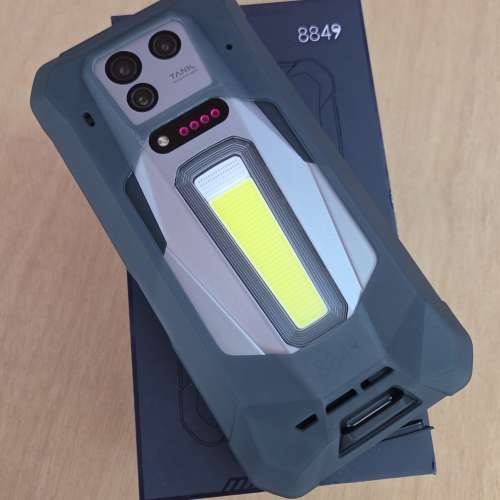 8849 Unihertz TANK5 5G 智能三防投影手機