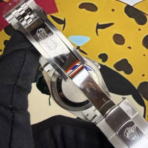 Rolex 勞力士 Sky-Dweller 縱航者（天行者）｜型號 m336934-0006 綠盤