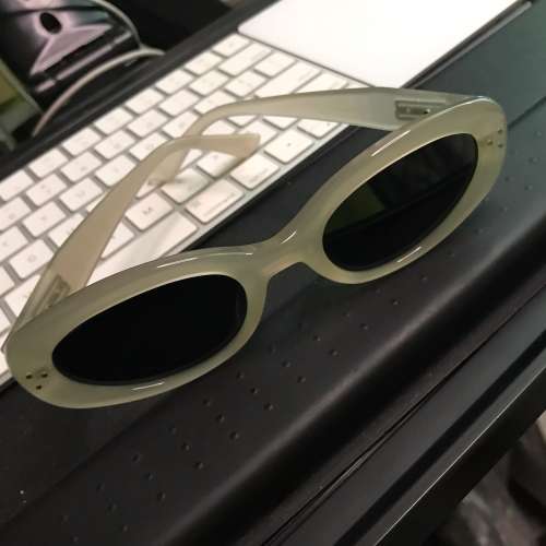 🕶️ Sunglasses for Adult Oval Transparent Cream NEW 全新 太陽眼鏡 墨鏡 透米色...