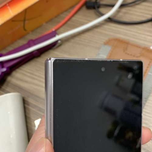 Samsung Z fold 6 港行 512 有微黑點