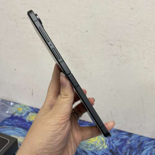 (❤️&zwj;🔥全新質素❤️&zwj;🔥）Samsung Galaxy Z Flip 8 /超高質素/🖤黑色🖤/12+256GB...