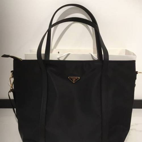Prada 中古袋