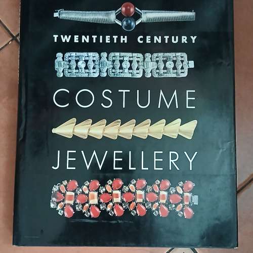 Twentieth Century Costume Jewellery 復古時尚首飾經典珍藏参考書