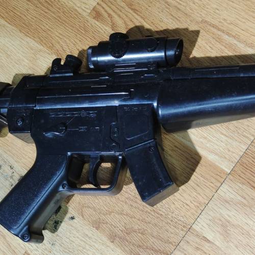 Marui MP5A5
送 mini MP5A5