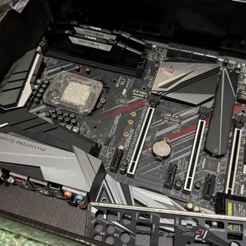 ASRock Z390 Phantom Gaming 6 主機板+i7 8700K 連DDR3 8G Ram (16)