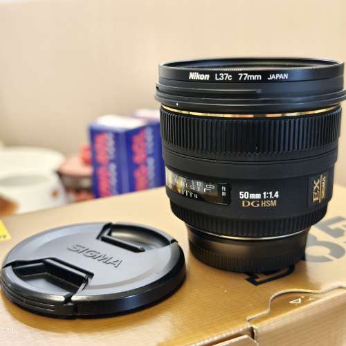 Sigma 50mm F1.4 EX DG HSM