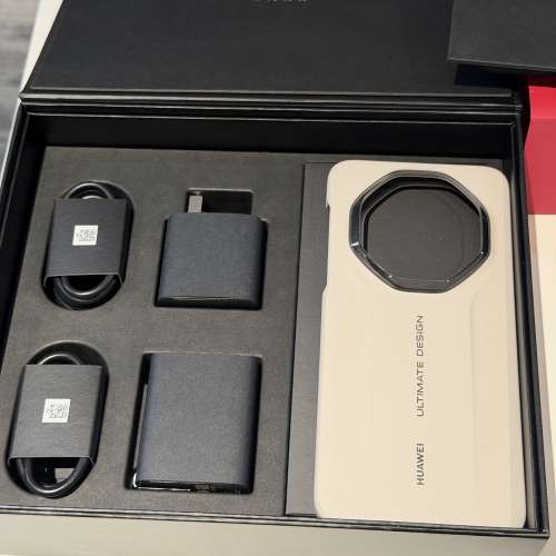 HUAWEI MATE 80 RS ULTIMATE DESIGN 皓白 (20GB+1TB) 國行