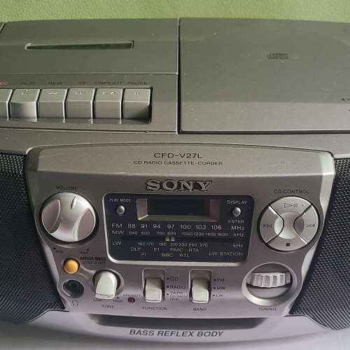 Sony卡式帶收音機播放器／90's Sony boombox／Sony CFD-V7S