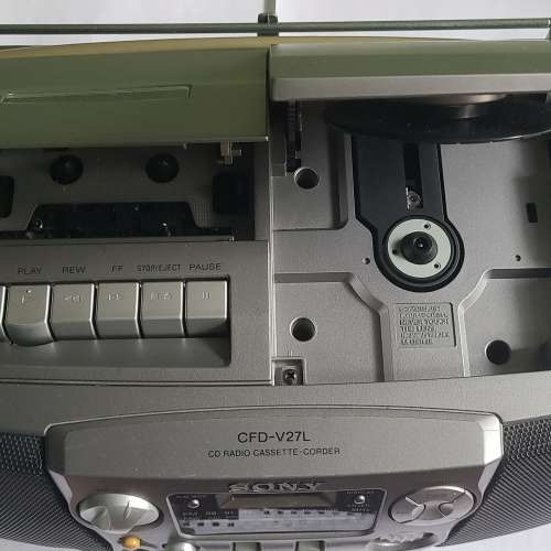 Sony卡式帶收音機播放器／90's Sony boombox／Sony CFD-V7S