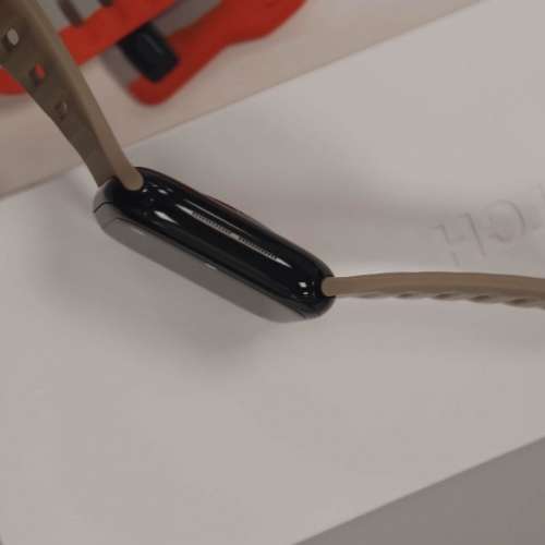 [99%新 100%電池] Apple Watch Series 11 GPS 42mm 午夜色（有盒/跟2條錶帶/冇明顯...