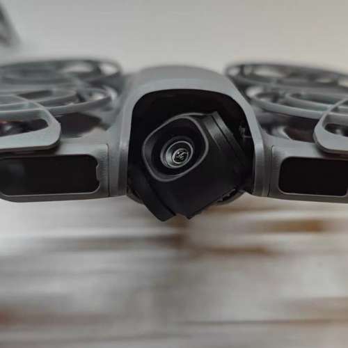 放售 DJI Neo 2 小型無人機，安心保重有一年（雙電 + 原廠充電管家實用組合），極少...