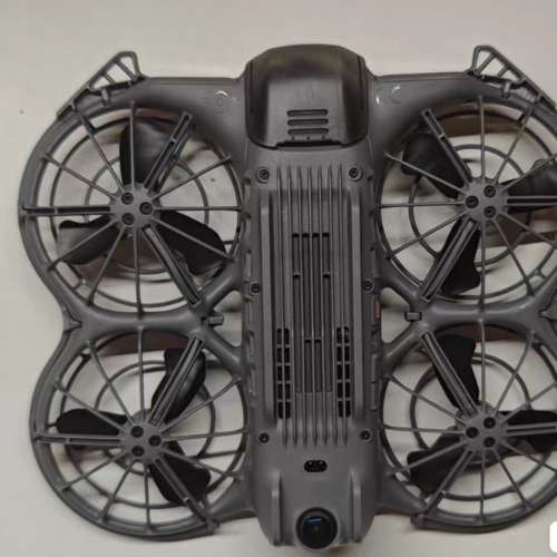 放售 DJI Neo 2 小型無人機，安心保重有一年（雙電 + 原廠充電管家實用組合），極少...