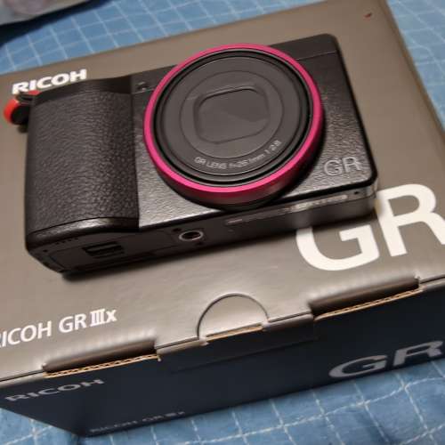 Ricoh GR IIIx 淨機連盒