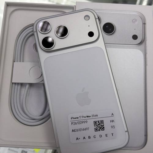 A grade 港版 iPhone 17 ProMax  256gb 93🔋 8700$