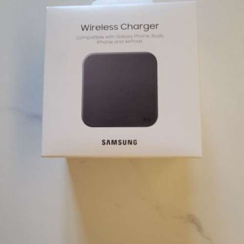 Samsung Wireless Charger EP-P1300TBEGGB (NEW)