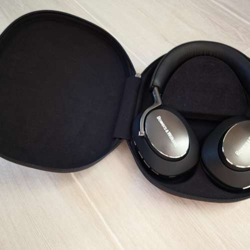 Bowers & Wilkins Px8 無線降噪頭戴耳機