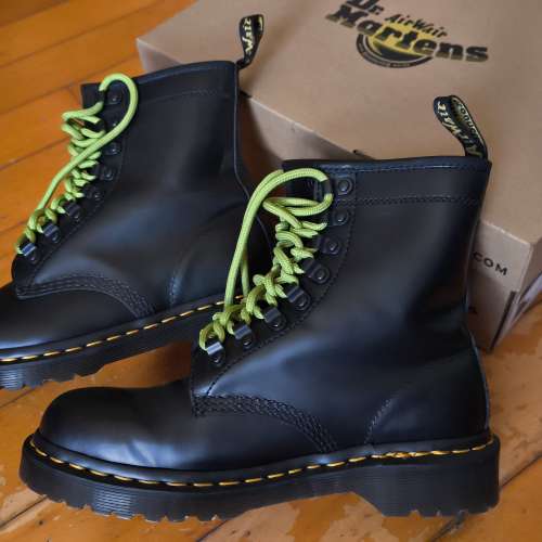 Dr. Martens 1460 Ben 黑色8孔靴