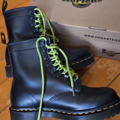 Dr. Martens 1460 Ben 黑色8孔靴