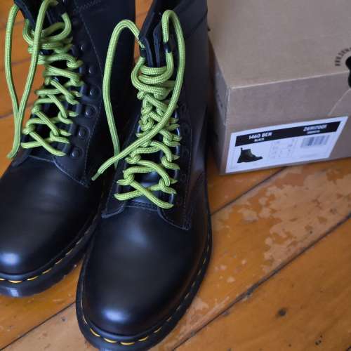 Dr. Martens 1460 Ben 黑色8孔靴