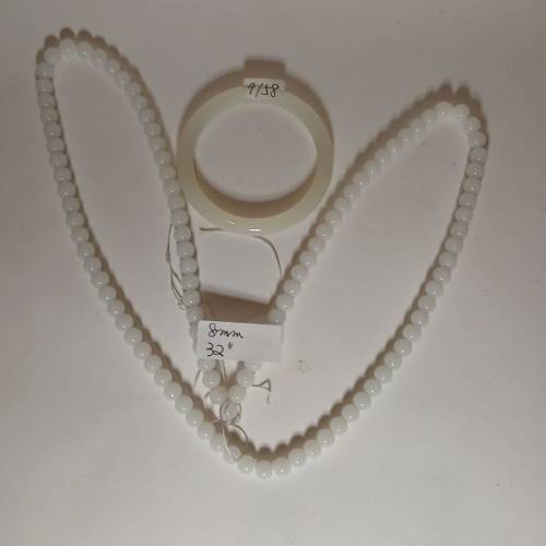 白玉頸鏈及手鈪 共售240元單件價150。no.D1.2.26