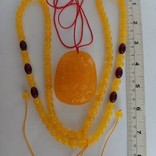 樹脂頸鏈 8mm30寸及2 寸 年年有餘 吊咀共 售240元單件價150 元。no.D1.2.26