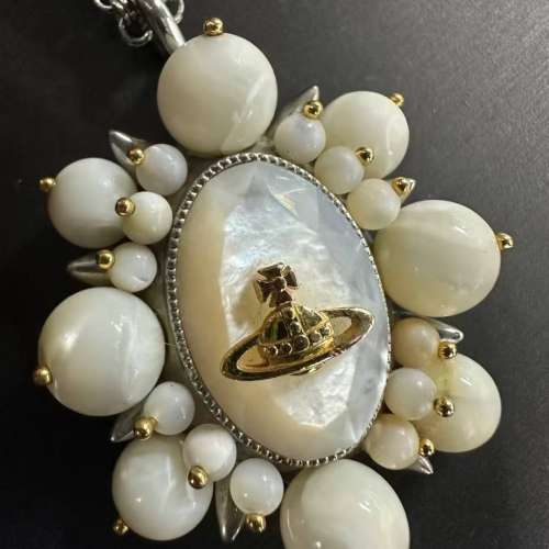 【中古現貨】Vivienne Westwood Brooch Necklace 多肉貝母石土星項鍊