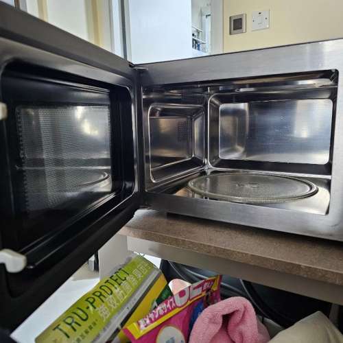 Blomberg MEE1030X 800W 20L 微波爐