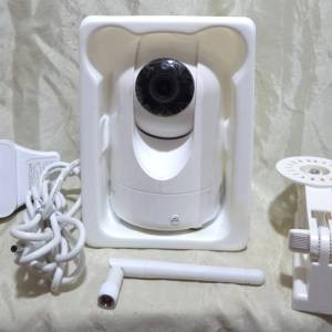 FOSCAM WIRELESS 1080P IP CAMERA R2  全新