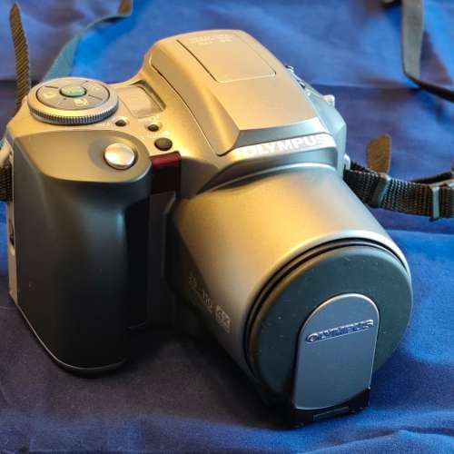 Olympus  IS 300 28-300mm 菲林相機