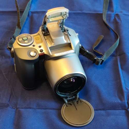 Olympus  IS 300 28-300mm 菲林相機