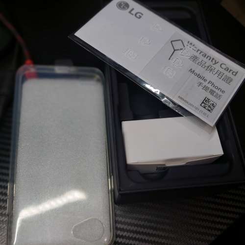 LG Q6+ Android電話