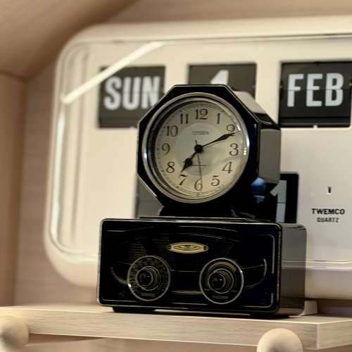 出售Citizen 座枱收音機鬧鐘，100%正常，外觀90%新，響鬧可選擇收音機或B B聲，可F...