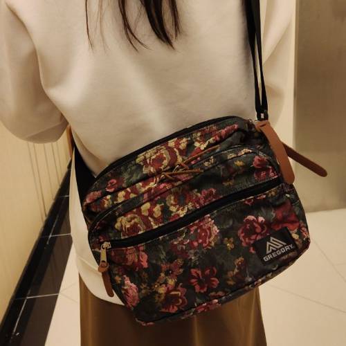 Gregory shoulder strap bag
