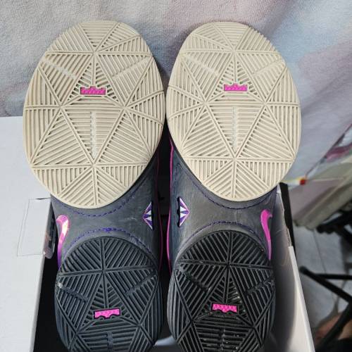 Nike LeBorn XXII EP 藍球鞋