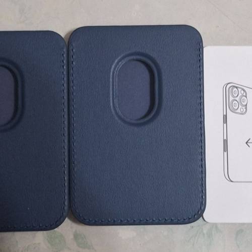 手機 card holder 共兩個