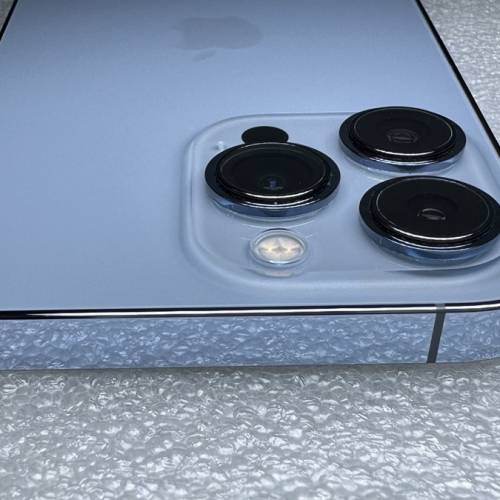 95% new Apple iPhone 13 Pro 藍色  (not iPhone14 iPhone15 iPhone16 iPhone17)