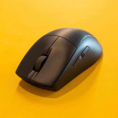 港行Corsair M75 Wireless Lightweight RGB 99% New