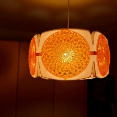 出售space age款式燈罩，7-80年代產物，使用e27燈泡，直徑約35cm,外觀85%新，冇爛冇...