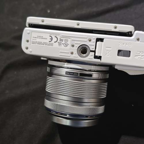 OLYMPUS E-PL6 + 14-42 II R 奧林巴斯 EPL6 14mm 42mm 1電1充 連肩帶 冇盒冇單冇證...