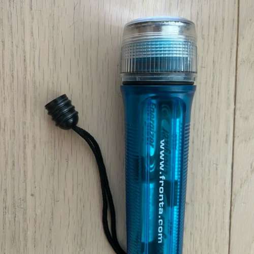 Fronta 潛水電筒